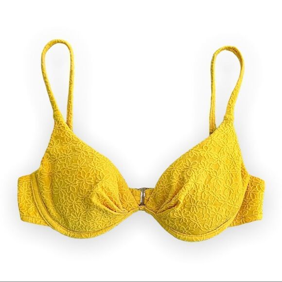 𝅺VINTAGE 90’s Bikini Top - Picture 1 of 6